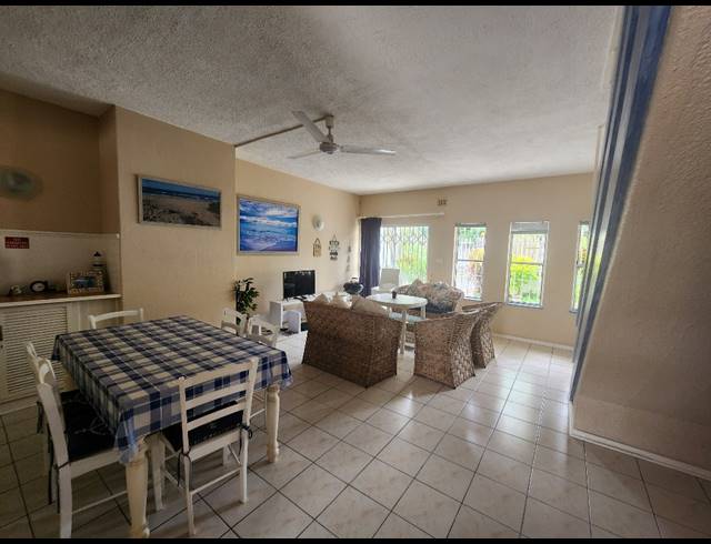 3 BEDROOM TOWNHOUSE FOR SALE IN MANABA BEACH